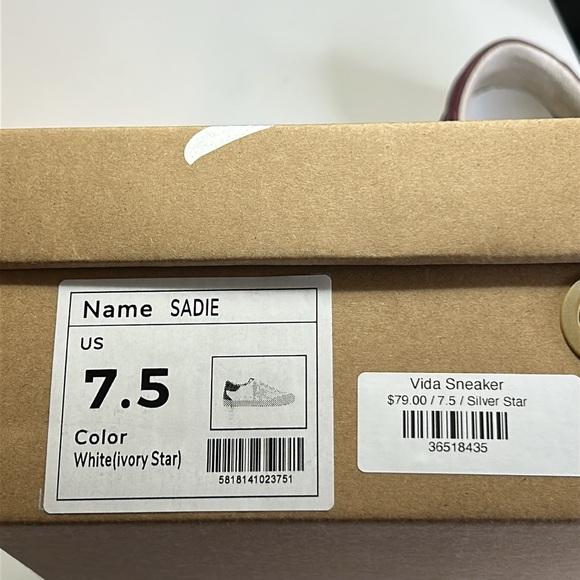 MI IM SADIE WHITE STAR WOMENS SNEAKERS WITH BOX SZ 7.5 - Picture 11 of 12